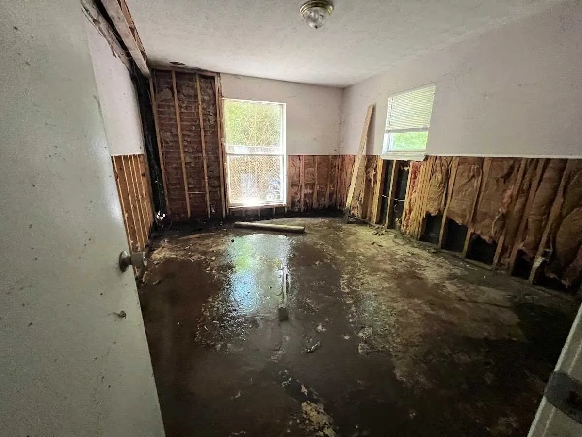 Water Damage Restoration services in Ellwood City, PA